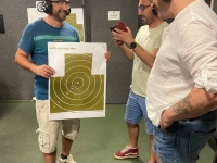 AK-47 / 4 guns / 33 bullets